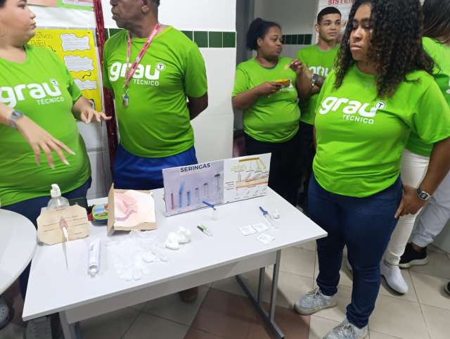 Grau