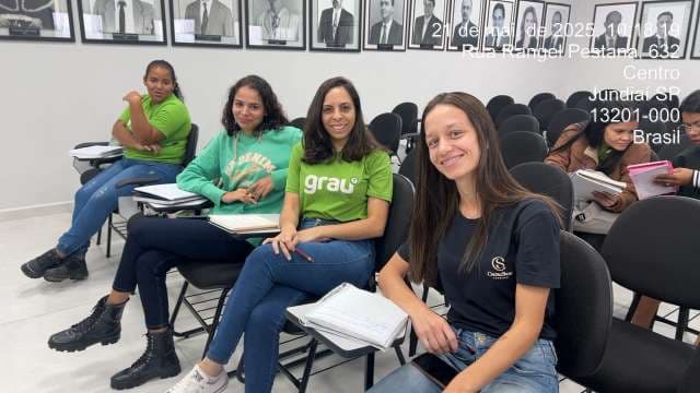 Grau