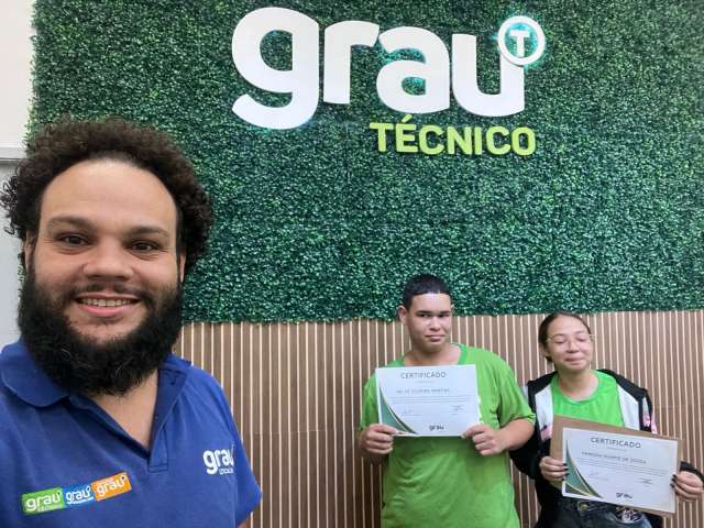 Grau