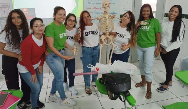 Grau