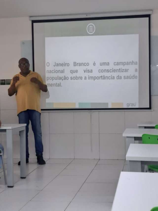 Grau