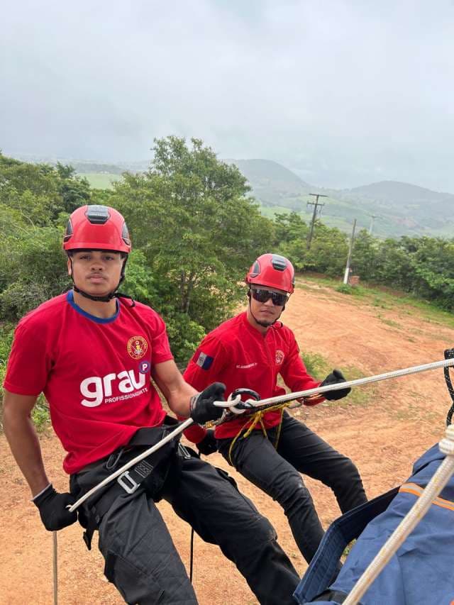 Grau