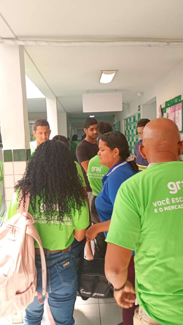 Grau