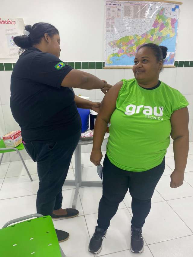 Grau