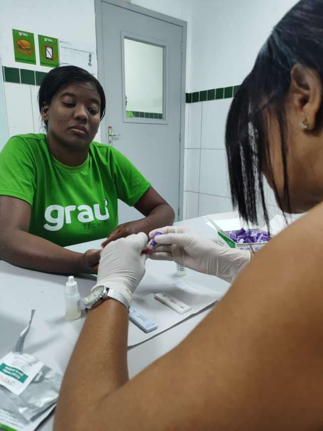 Grau
