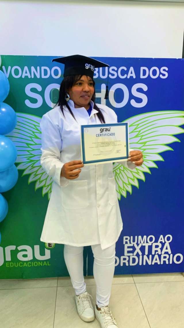 Grau