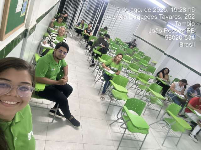 Grau