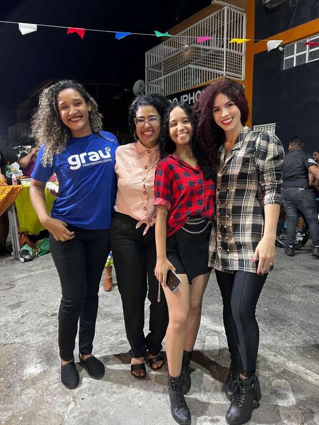 Grau