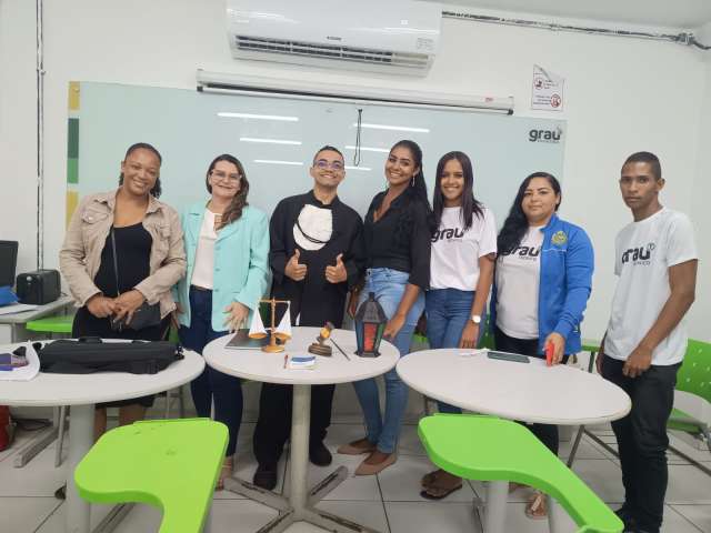 Grau
