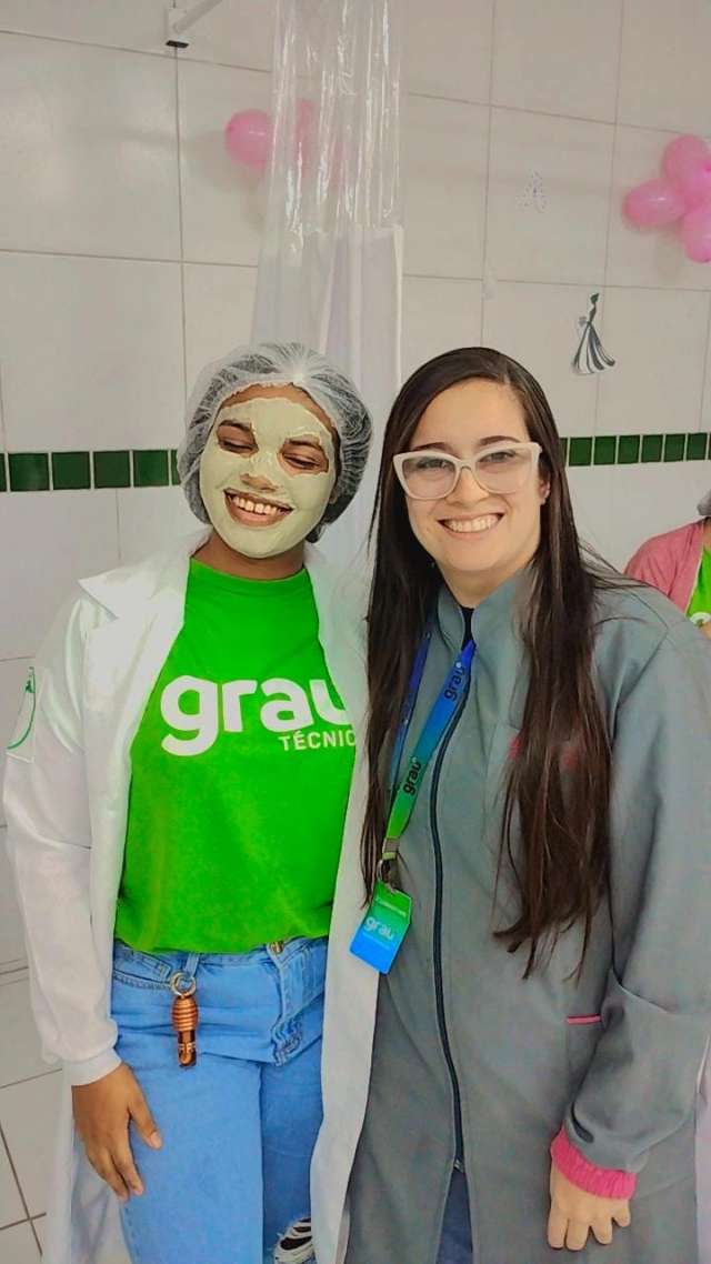 Grau