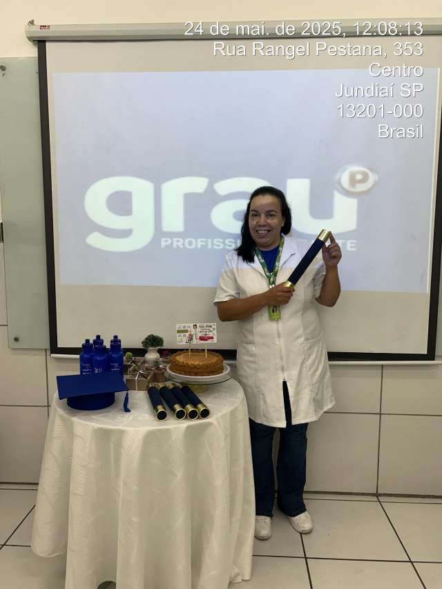 Grau