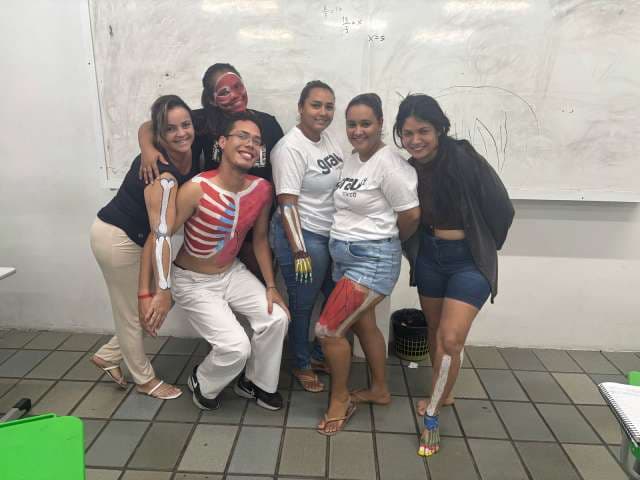 Grau