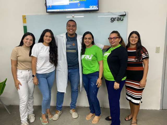 Grau