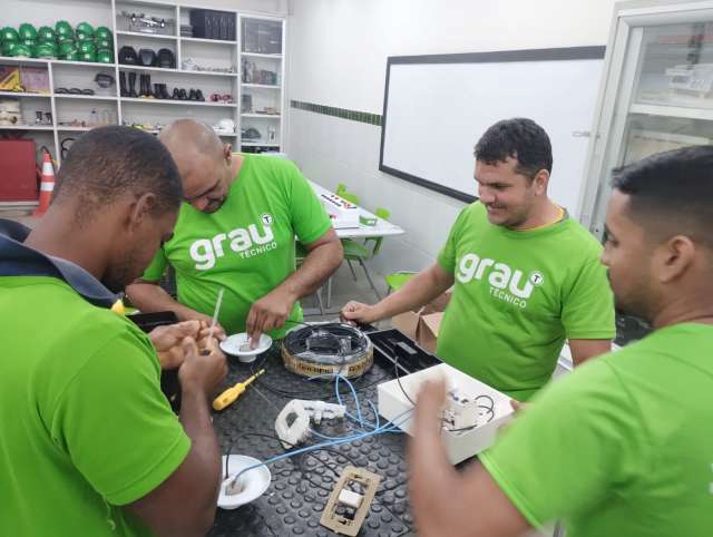 Grau