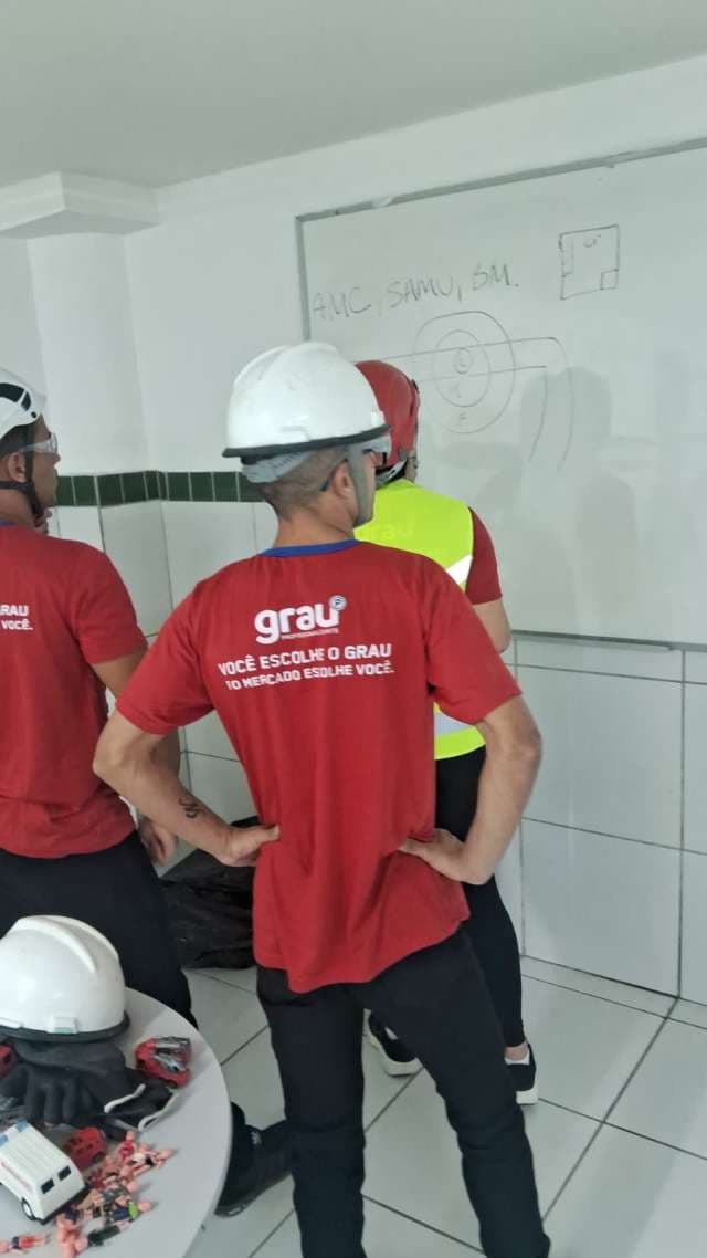 Grau