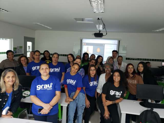 Grau