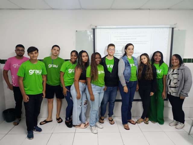 Grau