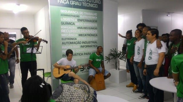 Grau