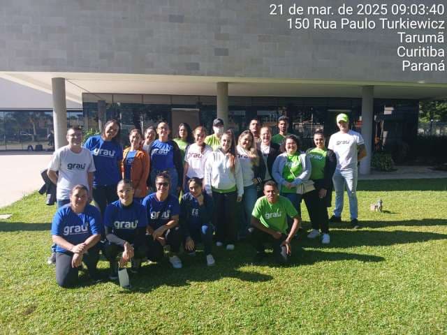 Grau