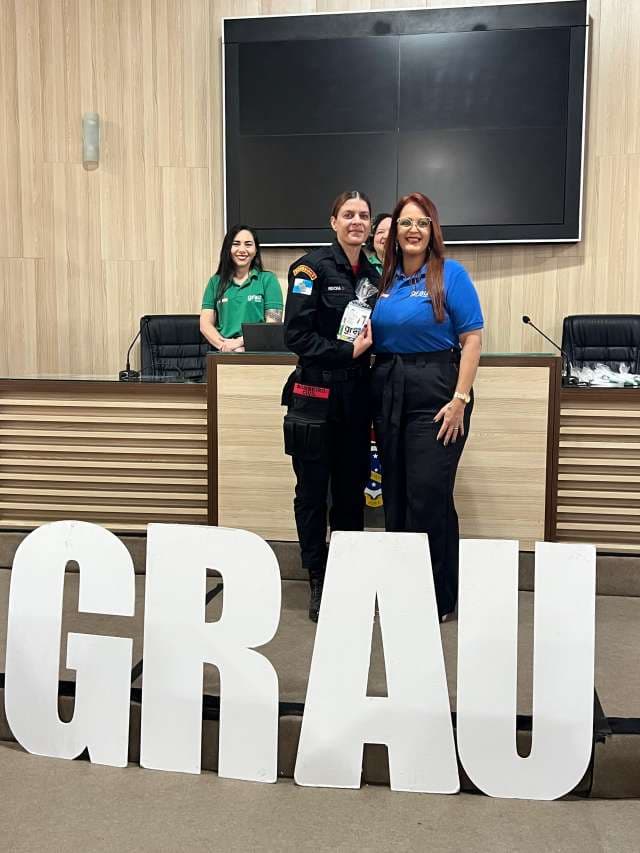 Grau