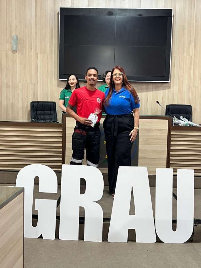 Grau