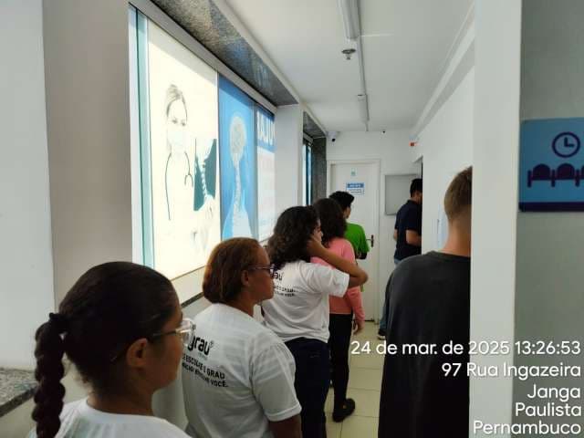 Grau