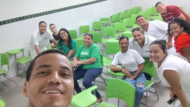 Grau