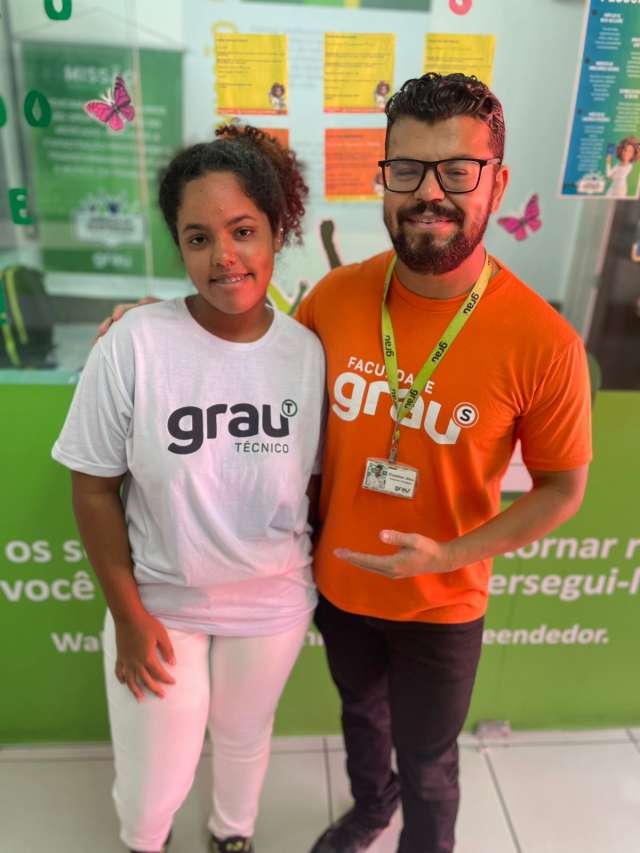 Grau