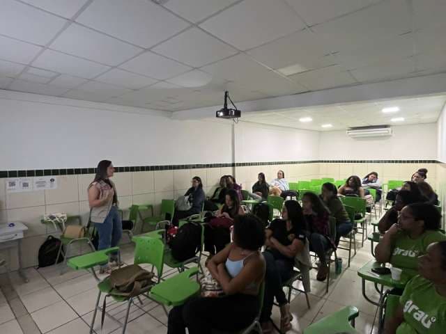Grau