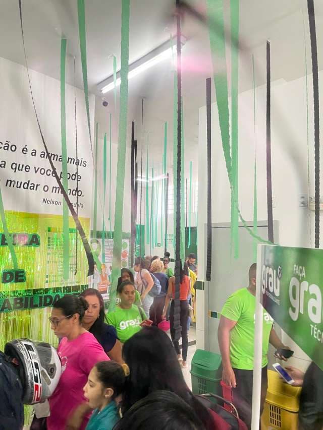Grau