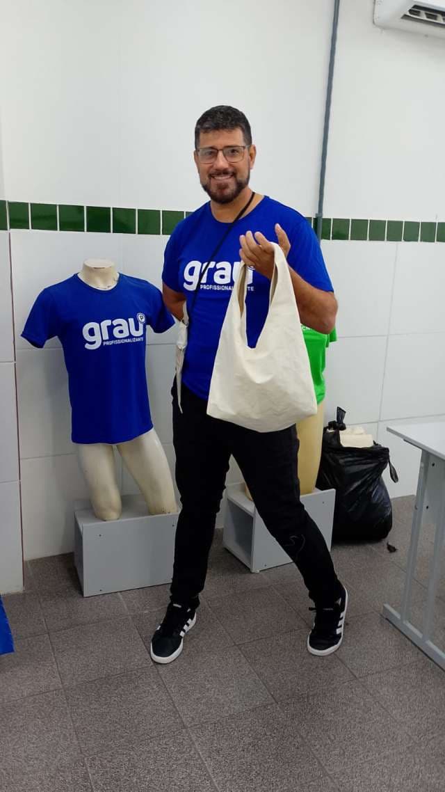 Grau