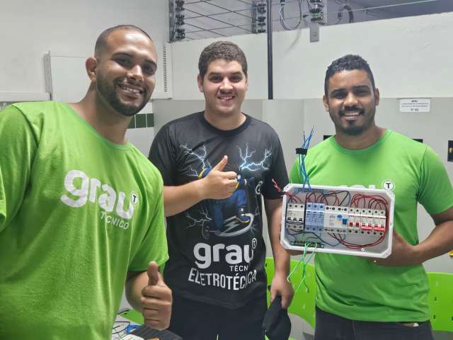 Grau