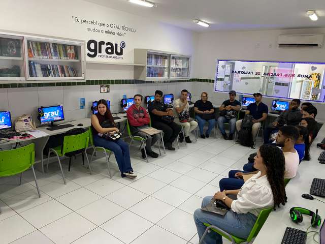 Grau