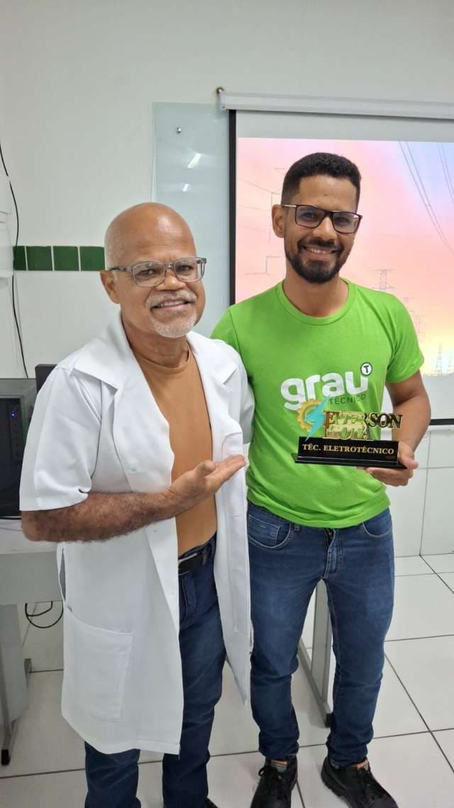 Grau