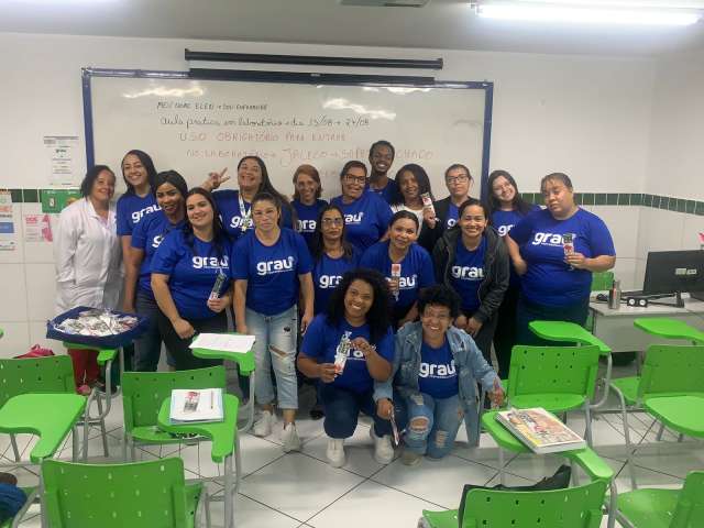 Grau