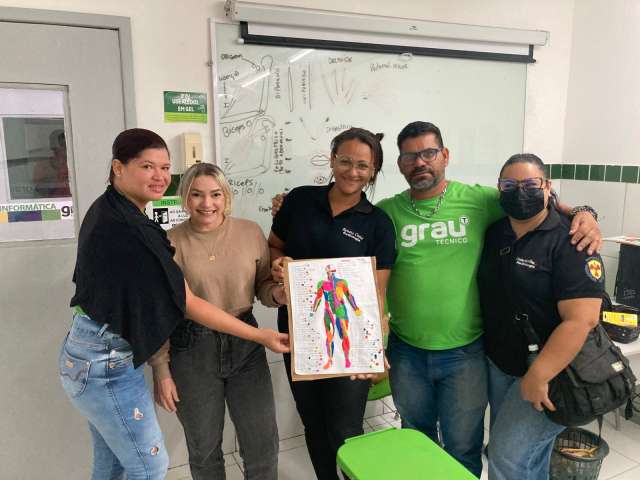 Grau