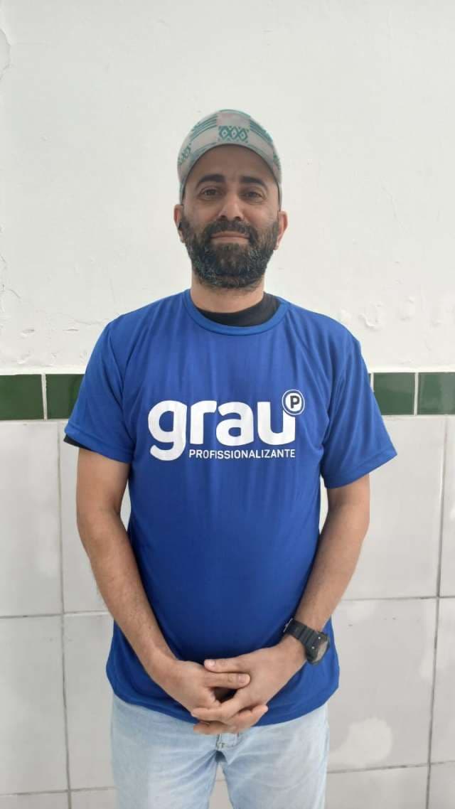 Grau