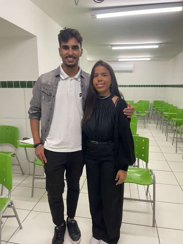 Grau