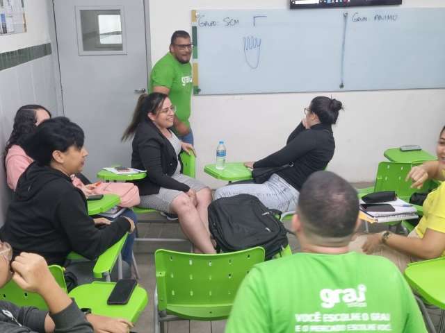 Grau