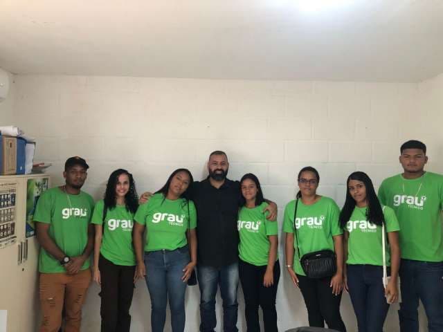Grau