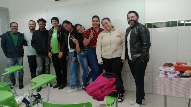 Grau