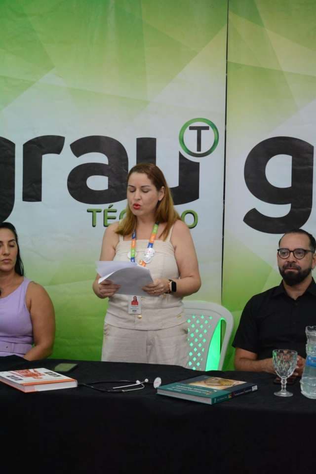 Grau