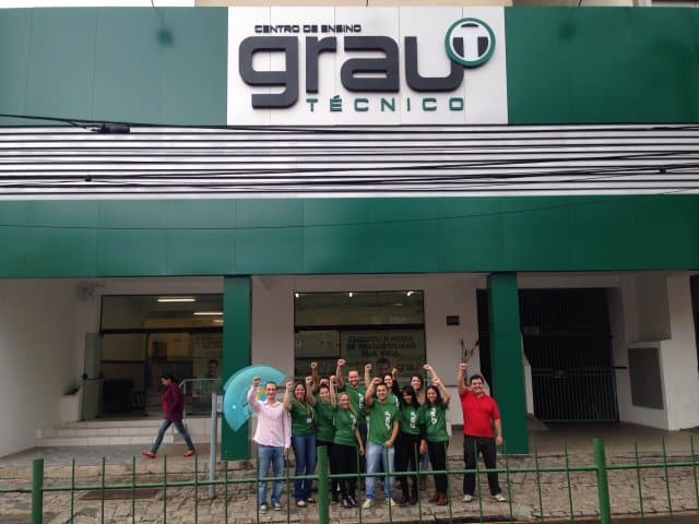 Grau