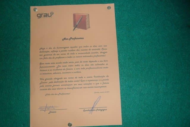 Grau
