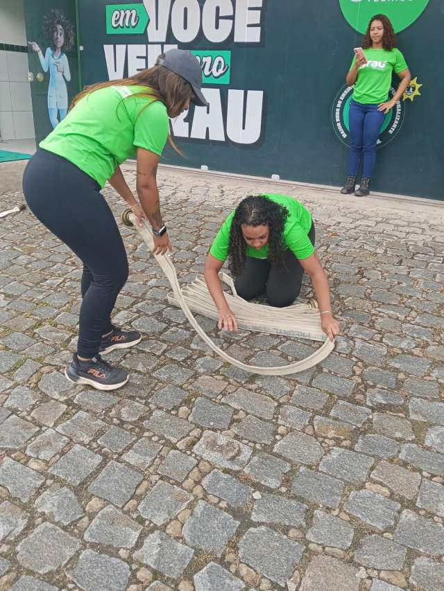 Grau