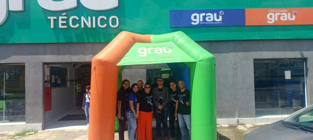Grau