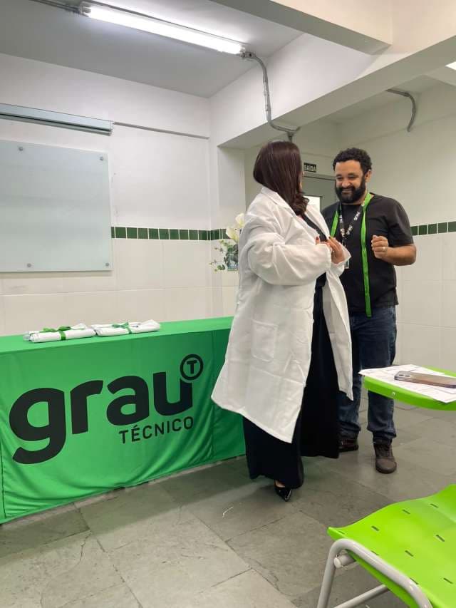 Grau