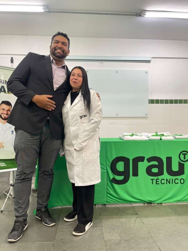 Grau