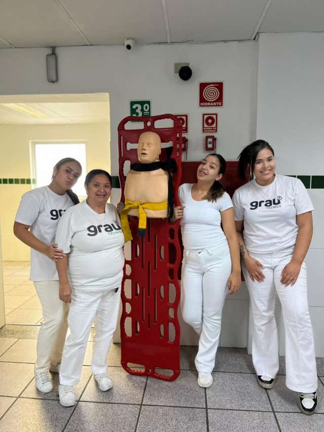 Grau