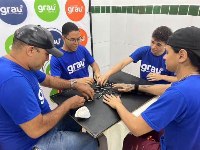 Grau